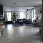 Solarisstudioapartments Near The Airport