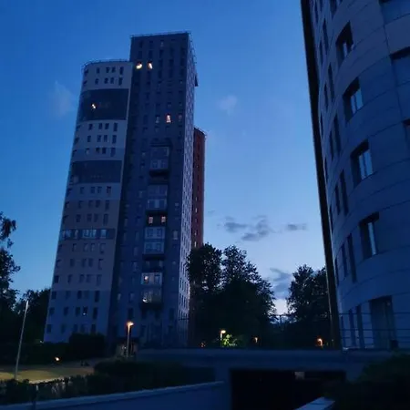 Solarisstudioapartments Near The Airport 아파트 *