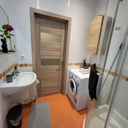 Solarisstudioapartments Near The Airport 아파트