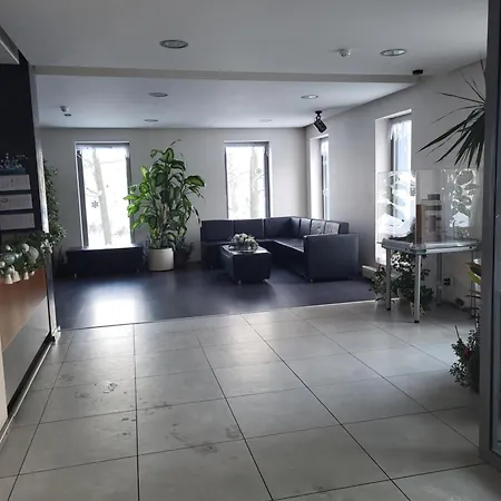 Solarisstudioapartments Near The Airport