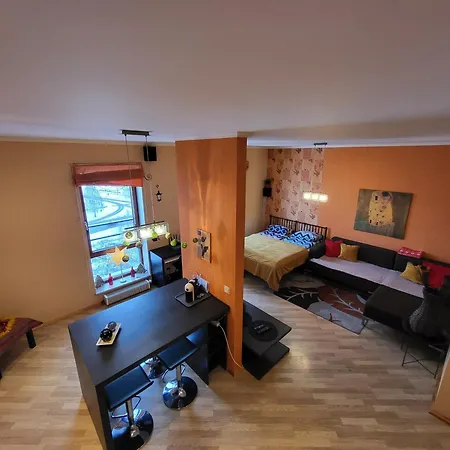 Solarisstudioapartments Near The Airport 아파트