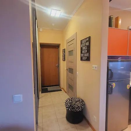Solarisstudioapartments Near The Airport 아파트