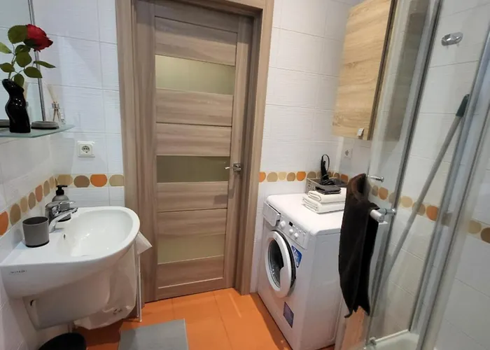 Solarisstudioapartments Near The Airport Апартаменты