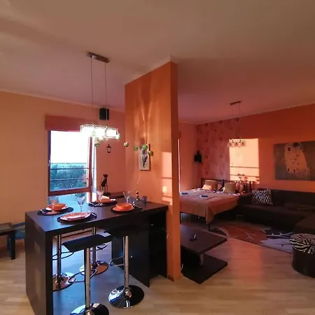 Solarisstudioapartments Near The Airport